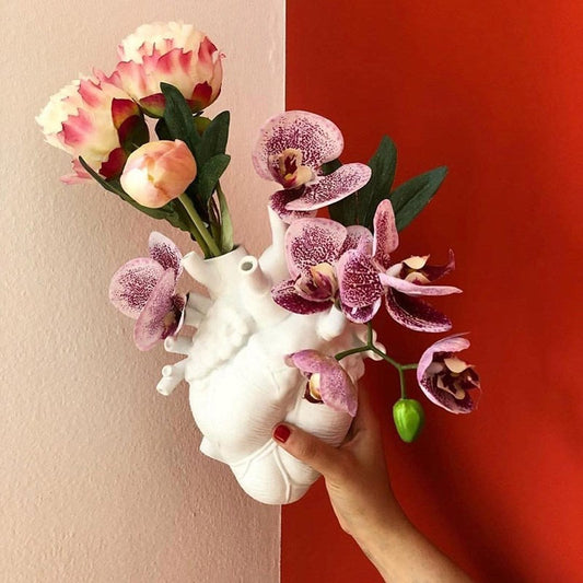 Why the Nordic Heart Resin Vase Makes the Perfect Gift