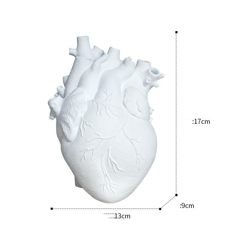 Nordic Heart-Sculpted Resin Vase