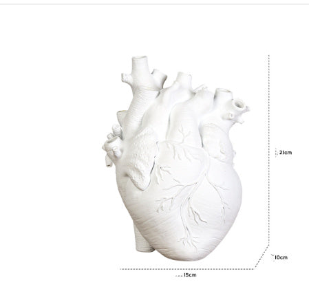 Nordic Heart-Sculpted Resin Vase