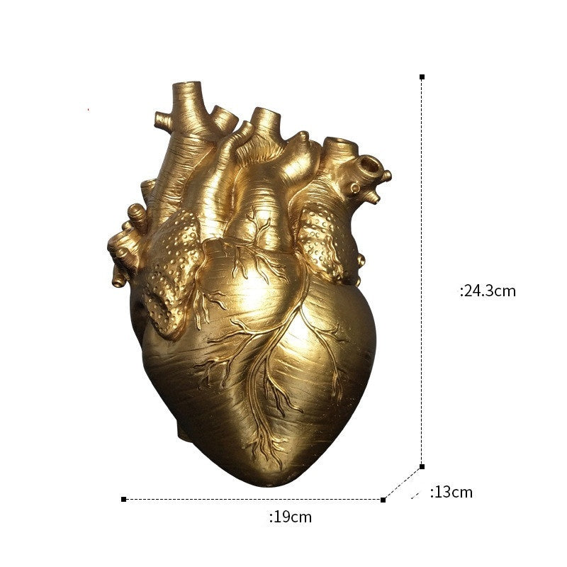 Nordic Heart-Sculpted Resin Vase
