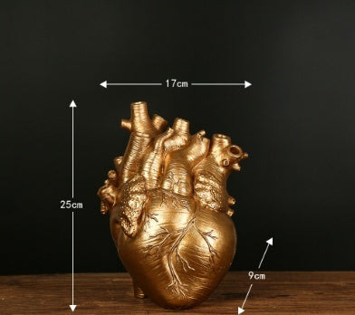 Nordic Heart-Sculpted Resin Vase